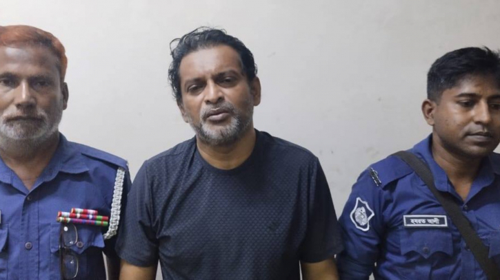 ফতুল্লায় আলোচিত আসামি আপেল গ্রেফতার