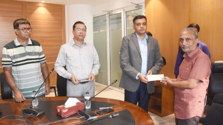 ‎পূজা আয়োজনে সিটি কর্পোরেশনের আর্থিক সহায়তা