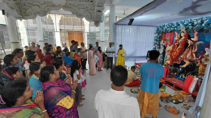 ডেঙ্গু ও চিকুনগুনিয়া রোগীদের সুস্থতা কামনায় বিশেষ প্রার্থনা ডেঙ্গু ও চিকুনগুনিয়া রোগীদের সুস্থতা কামনায় বিশেষ প্রার্থনা