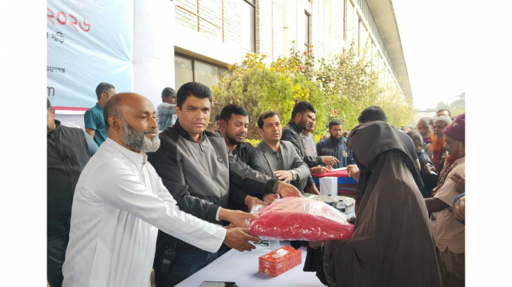 সোনারগাঁয়ে হতদরিদ্রদের মাঝে আমান গ্রুপের কম্বল বিতরণ 