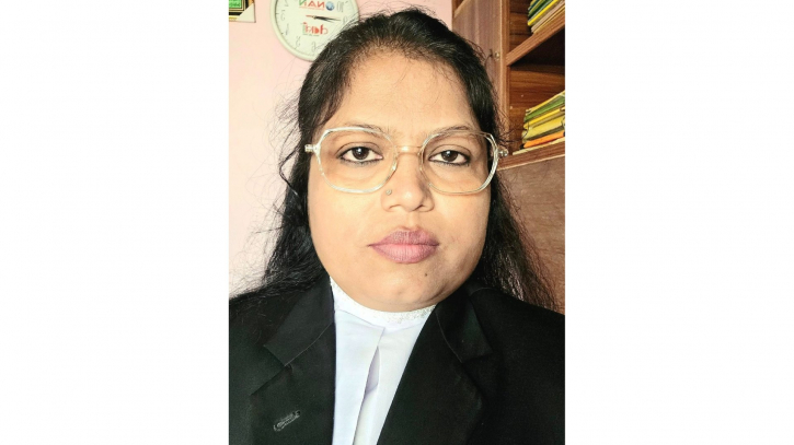 সংরক্ষিত নারী আসনে আলোচনায় নারায়ণগঞ্জের এডভোকেট মাহামুদা আক্তার