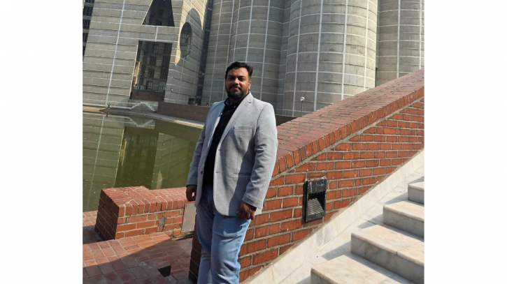 ঈদের শুভেচ্ছা জানিয়েছেন ইসমাইল মামুন