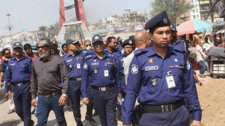 নারায়ণগঞ্জ শহর যানজটমুক্ত রাখতে ১৫০ জন স্বেচ্ছাসেবক নিয়োগ