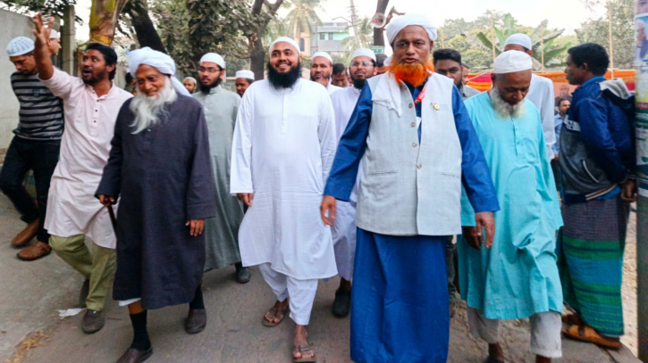 সিদ্ধিরগঞ্জে গণসংযোগ, ভোট চাইলেন মধুপুর পীর