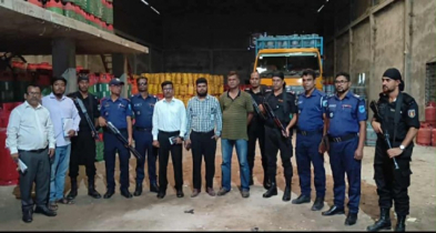 এলপিজি গ্যাস সংরক্ষণাগারে অভিযান, জরিমানা