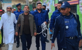 ফতুল্লায় প্যারোলে মুক্তি পেয়ে মায়ের জানাজায় আওয়ামীলীগ নেতা