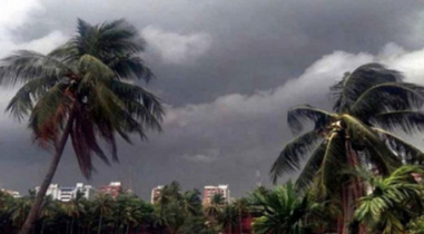 সাত অঞ্চলের নদীবন্দরে সতর্কতা সংকেত