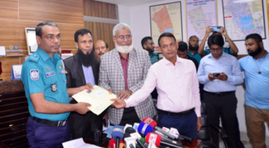 হাসিনা ও সাবেক সিইসিদের বিরুদ্ধে বিএনপির মামলা