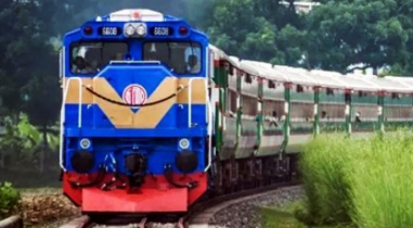 ছাত্র-জনতাকে ঢাকায় আনতে ট্রেন ভাড়া করল সরকার