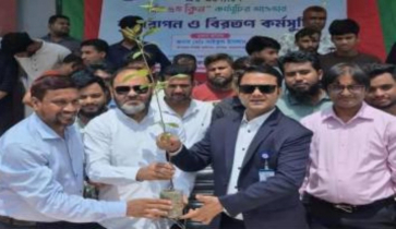 রূপগঞ্জে গ্রীন অ্যান্ড ক্লিনের আওতায় বৃক্ষ রোপণ কর্মসূচির উদ্বোধন