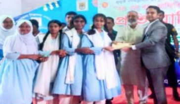 রূপগঞ্জে জুলাই গণঅভ্যুত্থানে বর্ষপূর্তি উপলক্ষে গ্রাফিতি ও চিত্রাঙ্কন প্রতিযোগিতা