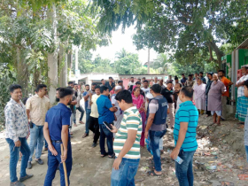রূপগঞ্জে নিশাত বাহিনীর তান্ডব, বালু লুট, আটক- ৪