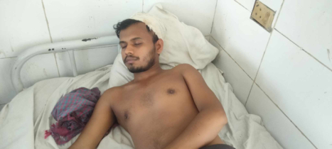 মাদক ব্যবসায় বাধা দেওয়ায় জামদানী কারিগরকে পিটিয়ে ও কুপিয়ে জখম