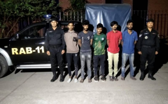 না.গঞ্জে ৫ কিশোর গ্যাং সদস্য র‍্যাবের অভিযানে গ্রেপ্তার