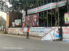 আড়াইহাজারে অপসারণ কার্যক্রম পরিচালনা করলো ইসি