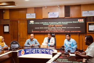 নারায়ণগঞ্জে নারী উদ্যোক্তাদের ভাতার চেক বিতরণ 