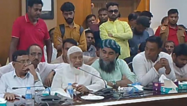 খানকায় বসে ষড়যন্ত্র করছে, সতর্ক থাকতে হবে : মঈনউদ্দীন 