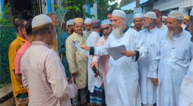 সোনারগাঁয়ে ৩১ দফা বাস্তবায়নে সাবেক প্রতিমন্ত্রীর প্রচারপত্র বিলি