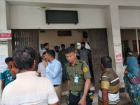 আড়াইহাজারে ট্রাক-সিএনজি সংঘর্ষে নিহত বেড়ে ৪