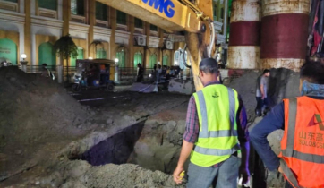 বিনা নোটিশে কাটা সড়ক, তীব্র যানজট নারায়ণগঞ্জজুড়ে