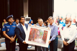 শিক্ষা বিভাগের সকলকে এক মঞ্চে একত্রিত করলেন জেলা প্রশাসক
