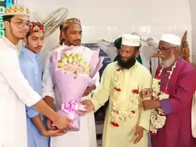 ২২ বছর পর নিজ এলাকার জুমার নামাজ আদায় করলেন জাকির খান 