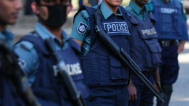 ঈদে নারায়ণগঞ্জবাসীর নিরাপত্তায় ছুটিহীন ডিউটিতে আইন শৃঙ্খলা বাহিনী