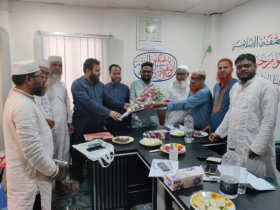শ্রমিক নেতা আব্দুল মোমিন ও আব্দুল মান্নান কে ফুলেল শুভেচ্ছা