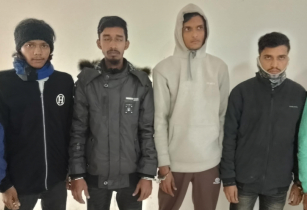 চোর ও ছিনতাইকারী সন্দেহে ৪ যুবক আটক