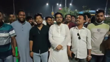 সাইনবোর্ডে যুবদলের অবস্থান 