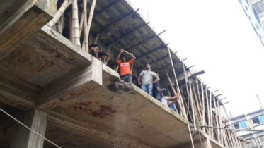 নারায়ণগঞ্জে ৩ ভবনের বর্ধিত স্থাপনা গুঁড়িয়ে দিলো রাজউক