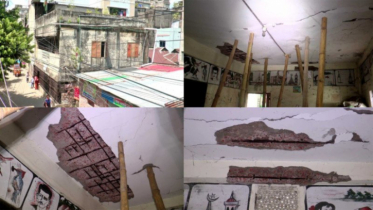 সরকারি প্রাথমিক বিদ্যালয়ের ভাঙা ছাদ বাঁশ দিয়ে ঠেকানোর চেষ্টা!