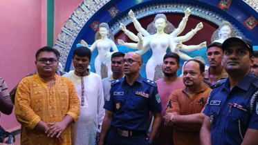নির্ভয় নির্বিঘ্নে পূজো করবেন আমরা আছি : এসপি জসিম উদ্দিন 