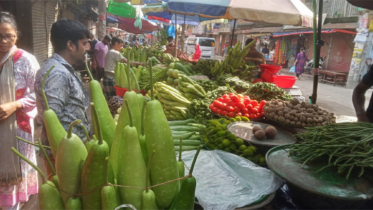 না.গঞ্জে চড়া সব পণ্যের দাম, দিশেহারা ক্রেতারা