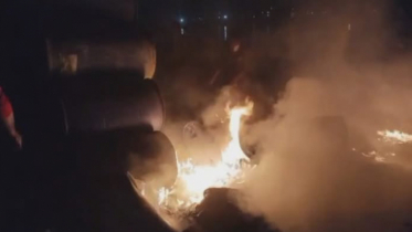 বন্দরে প্লাস্টিকের গোডাউনে অগ্নিকাণ্ড