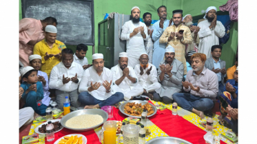 প্রথম রোজায় এতিমদের সাথে আজাদের ইফতার 