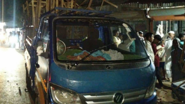 সোনারগাঁয়ে রাতের আধারে স্কুলের মালপত্র বিক্রির অভিযোগ 