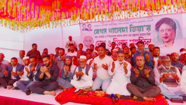 খালেদা জিয়ার রোগমুক্তি ও সুস্থতা কামনায় মান্নানের দোয়া 