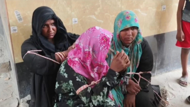 রূপগঞ্জে তিন নারী প্রতারককে আটক করে পুলিশের সোপর্দ