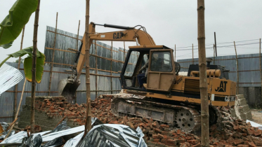 সোনারগাঁয়ে অবৈধ গ্যাস ব্যবহার গুড়িয়ে দেওয়া হল দুটি প্রতিষ্ঠান