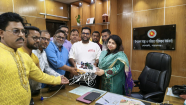 ব্যক্তিগত অর্থায়নে স্বাস্থ্য কমপ্লেক্সে ই.সি.জি মেশিন দিলেন এমপি মান্নান