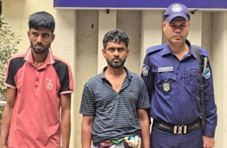 রূপগঞ্জে ২০০ পিস ইয়াবাসহ দুই মাদক কারবারি গ্রেফতার