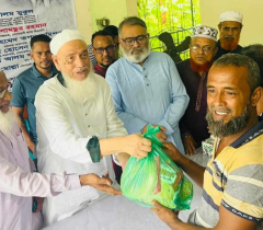 সোনারগাঁওয়ে নিন্ম আয়ের মানুষের মাঝে বিএনপির খাবার ও ঈদ সামগ্রী বিতরণ