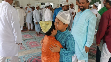 ফতুল্লায় একদিন আগেই ঈদের নামাজ ও কোরবানি