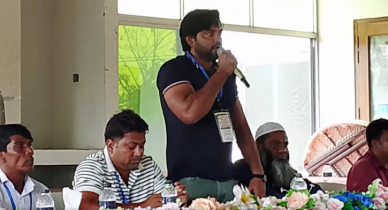 ছাত্রদের যদি এগিয়ে না দেই তাহলে দেশ আবার বিপর্যয়ের মুখে পড়বে : নাহিদ