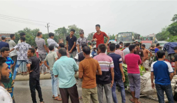 রূপগঞ্জে বকেয়া বেতন দাবিতে শ্রমিক অসন্তোষ, ঢাকা-সিলেট মহাসড়ক অবরোধ