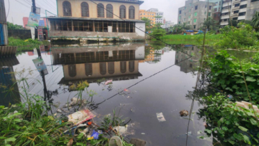নারায়ণগঞ্জ পুলিশ লাইন খাল দখলে জলাবদ্ধতার হুমকিতে ৫ লাখ মানুষ