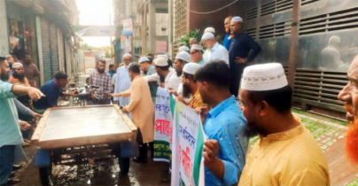পানিবন্দি মানুষের জন্য শ্রমিক কল্যাণ ফেডারেশনের ফ্রি ভ্যান সেবা