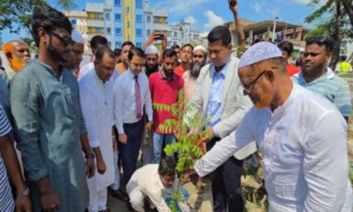 রূপগঞ্জে ১০ হাজার বৃক্ষরোপন কাজের উদ্বোধন রূপগঞ্জে ১০ হাজার বৃক্ষরোপন কাজের উদ্বোধন