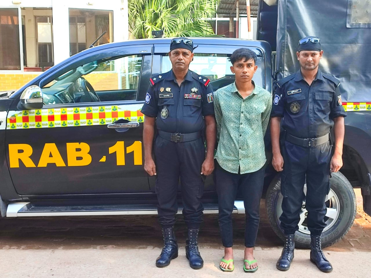 নারায়ণগঞ্জে ইয়াবাসহ আটক ১ নারায়ণগঞ্জে ইয়াবাসহ আটক ১